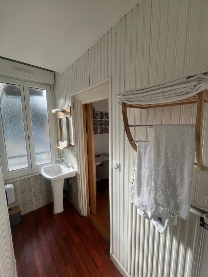 Le Petit Montmartre 호텔 디나르 외부 사진