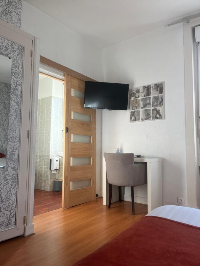 Le Petit Montmartre 호텔 디나르 외부 사진