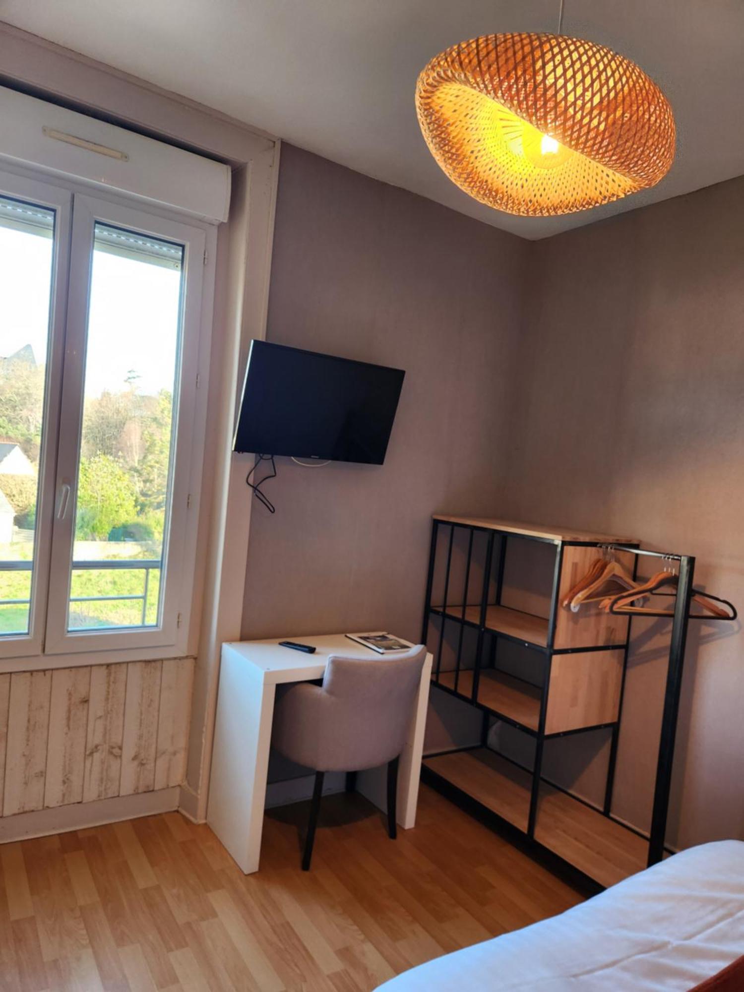 Le Petit Montmartre 호텔 디나르 외부 사진