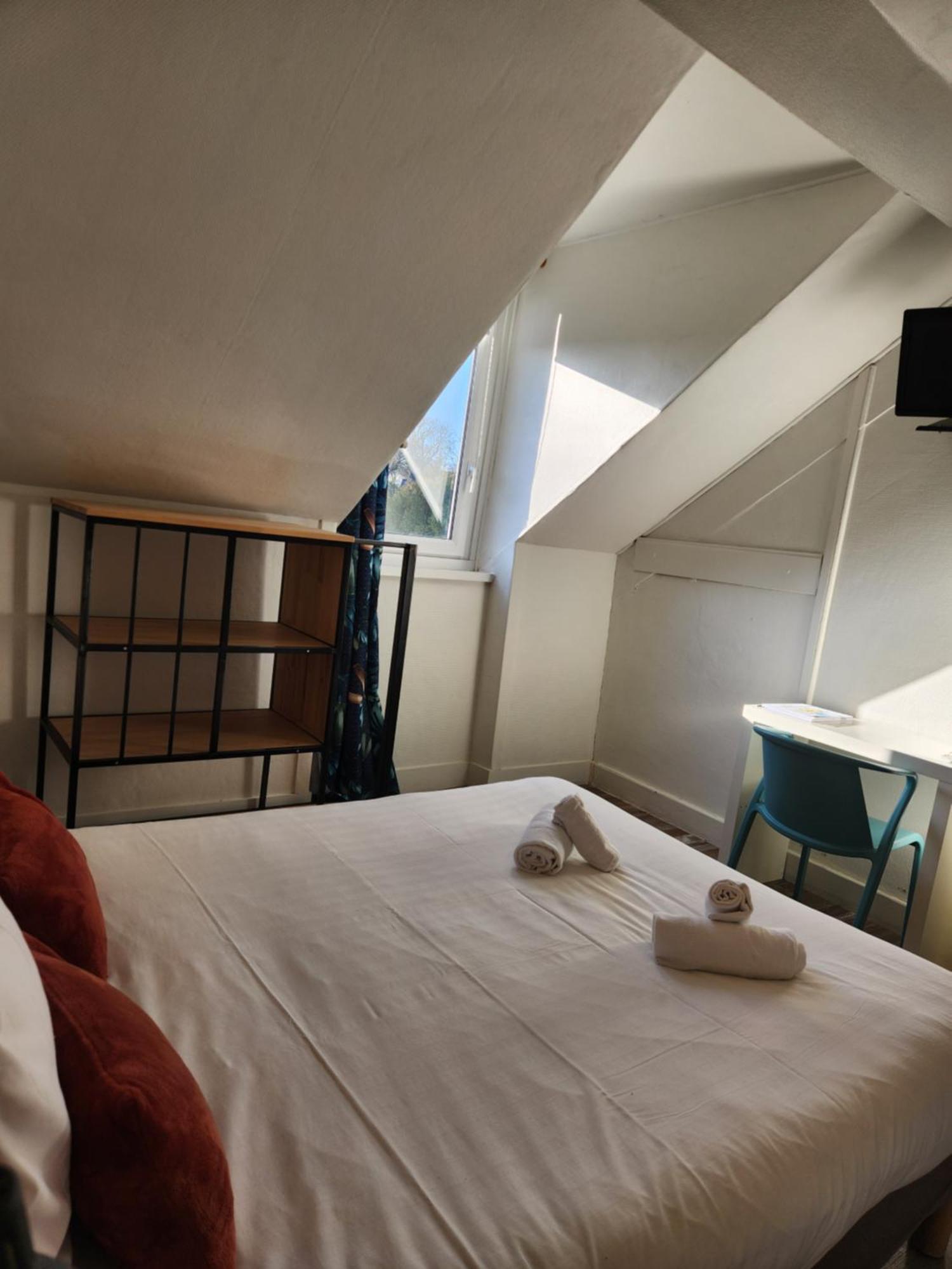 Le Petit Montmartre 호텔 디나르 외부 사진